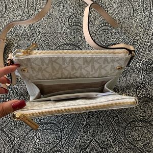 Michael Kors Bags - MK FULTON CROSSBODY Michael Kors Bags - MK FULTON CROSSBODY